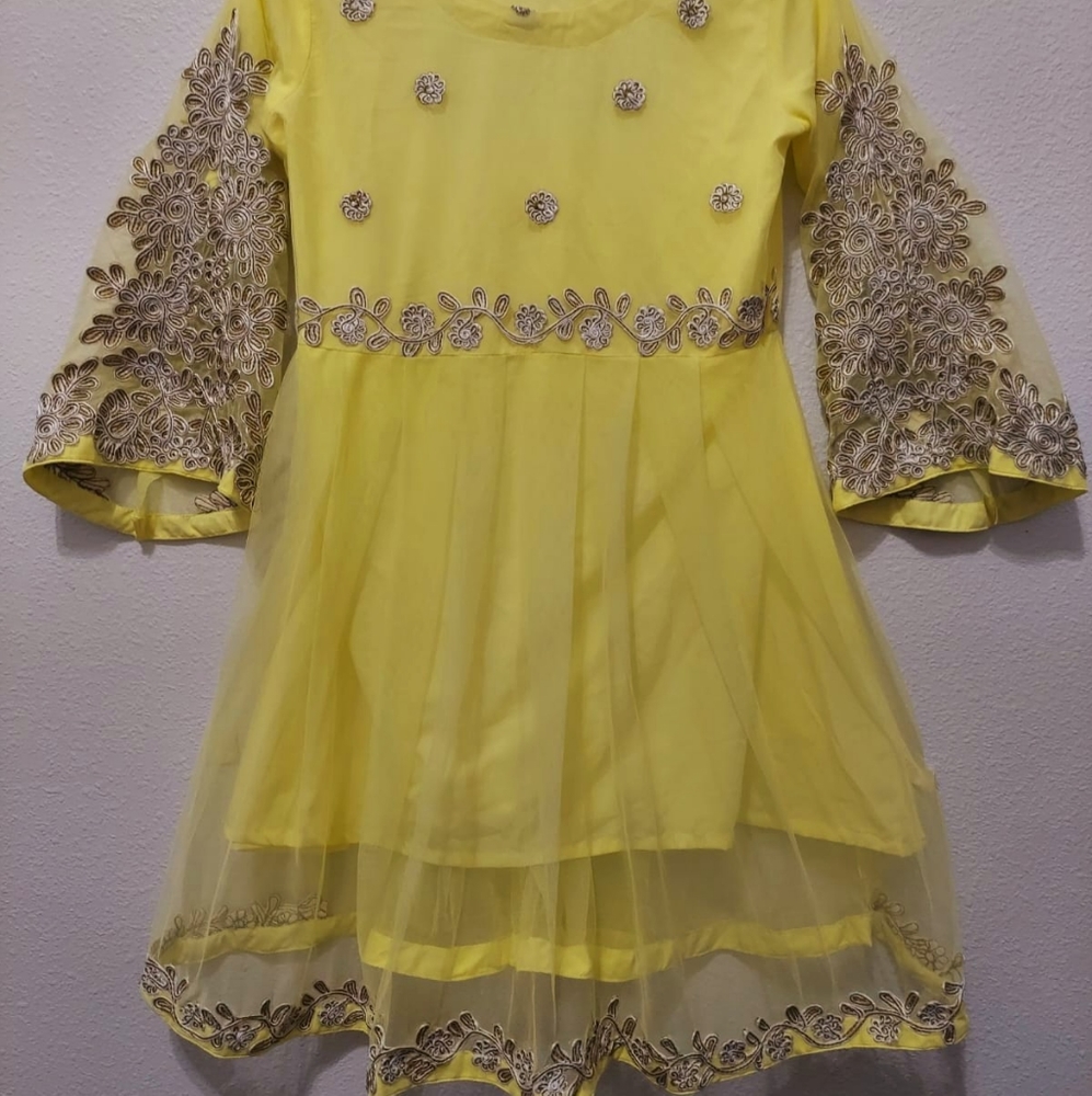 🌟NWT Sunflower Midi Dress